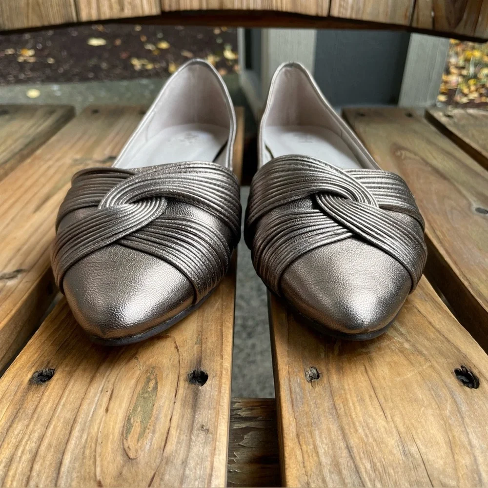 J. Jill Metallic Silver Leather Flats Womens Size 7.5 Pointed Toe Slip On